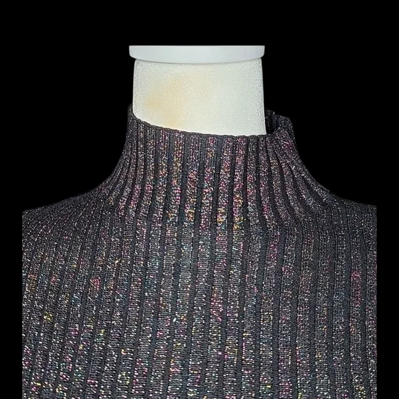 Shimmering Black Ribbed Turtleneck Top - Picture 2 of 3